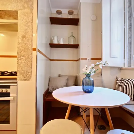 Akicity Alfama Azure Apartament *