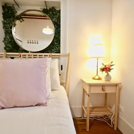 Akicity Alfama Azure Apartament