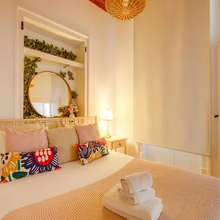 Akicity Alfama Azure Lissabon